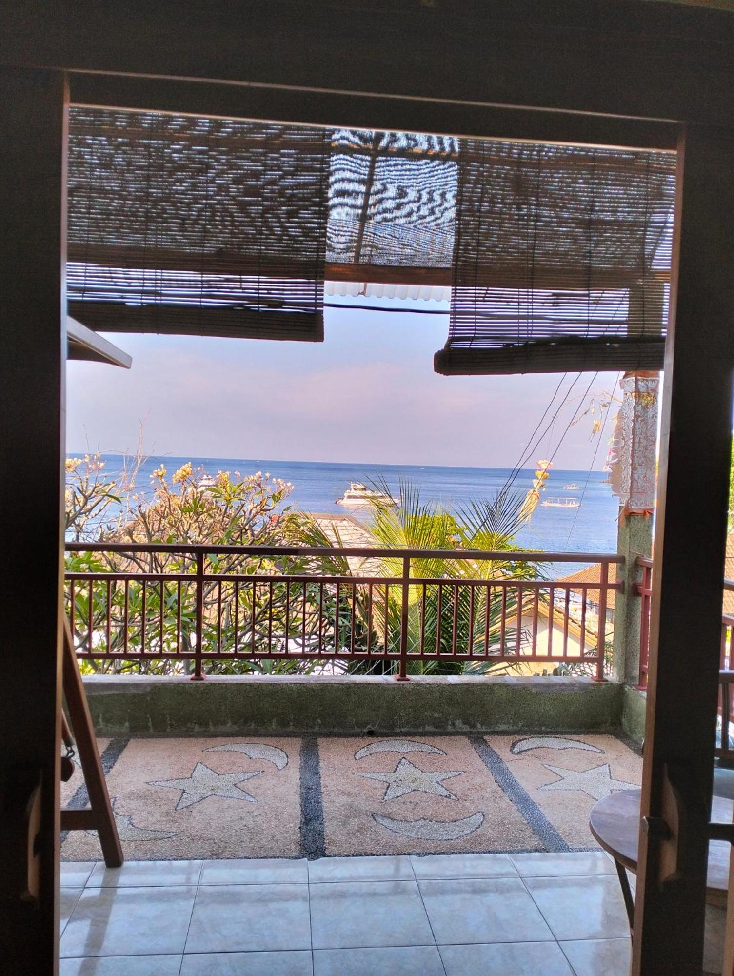Dharma Yoga Homestay Dan Hostel Амед Экстерьер фото