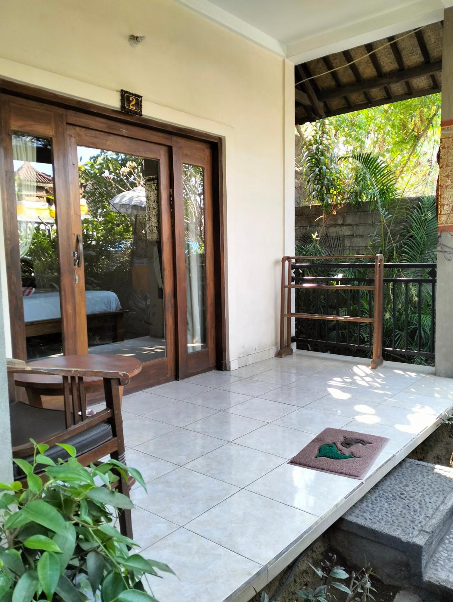 Dharma Yoga Homestay Dan Hostel Амед Экстерьер фото