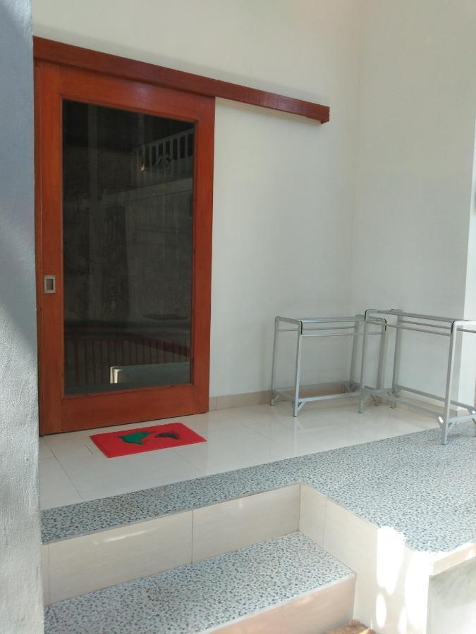 Dharma Yoga Homestay Dan Hostel Амед Экстерьер фото